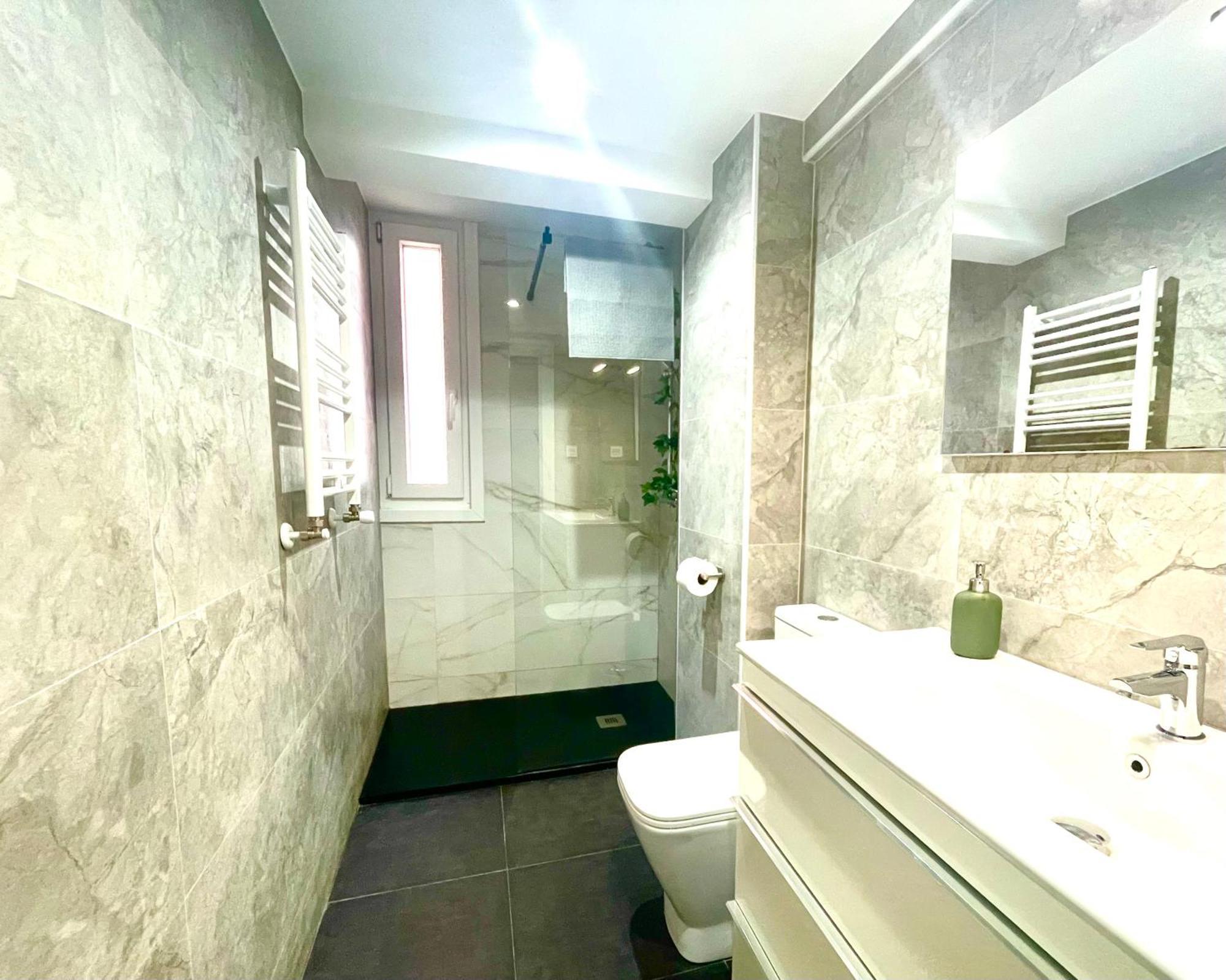 Moderno Apartamento Cerca Del Metro Bilbau Exterior foto