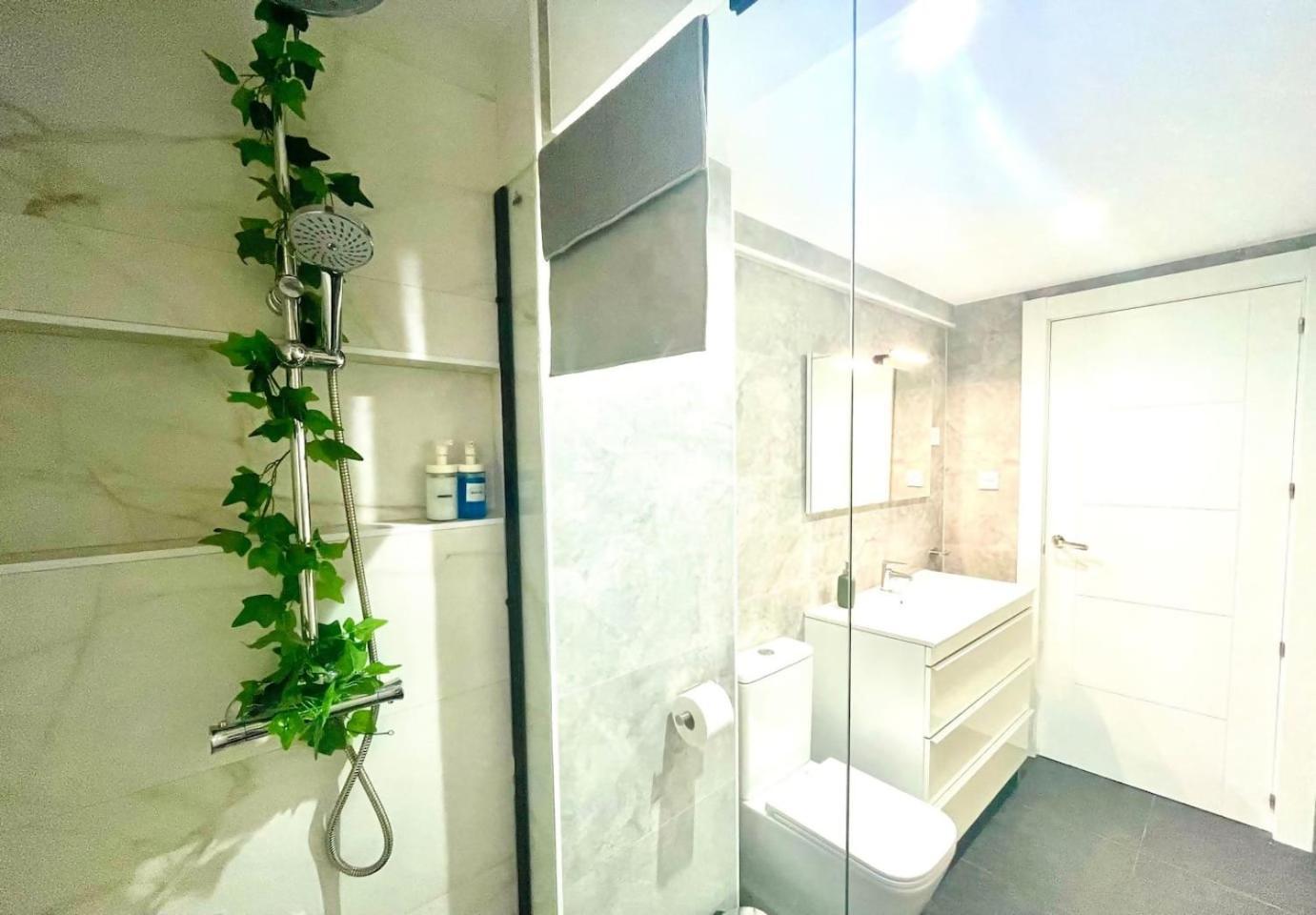 Moderno Apartamento Cerca Del Metro Bilbau Exterior foto